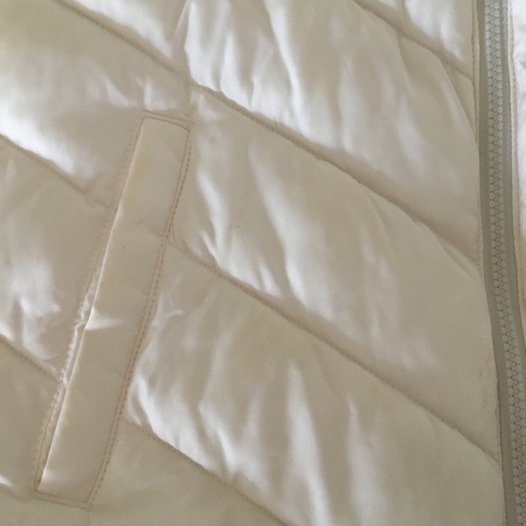 GAP White Chevron Vest Size M Womens - Picture 2 of 4